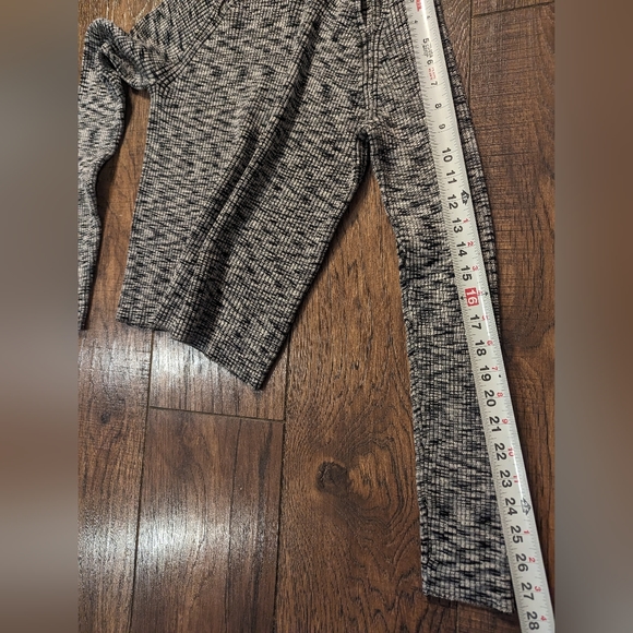 Wynter Women's Black & White Heathered Turtleneck Size Large Rayon & Poly Soft! - Picture 10 of 16